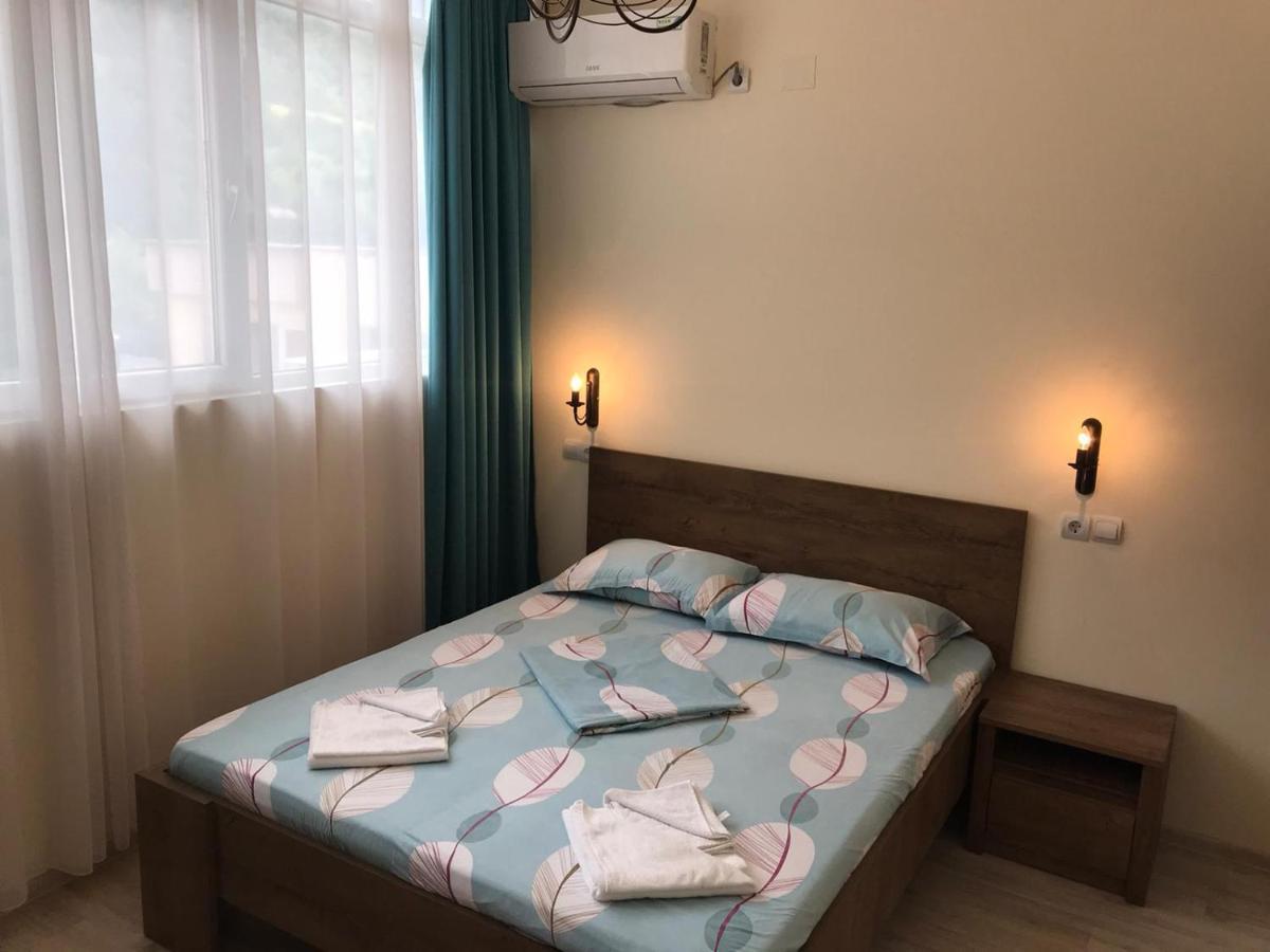 Pensiunea Paradis Baile Herculane Ngoại thất bức ảnh
