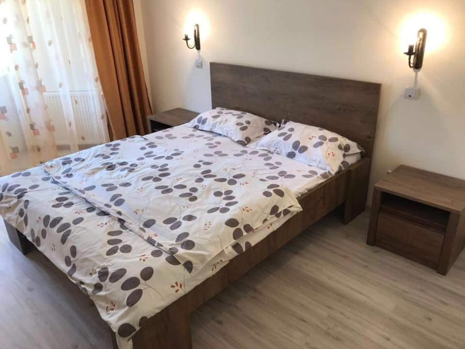 Pensiunea Paradis Baile Herculane Ngoại thất bức ảnh